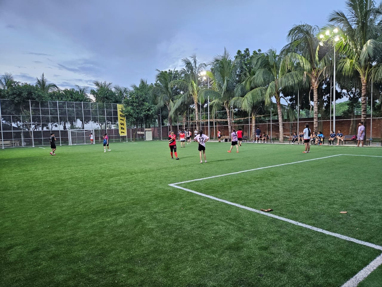 Exploring the Top Futsal Fields Around Bashundhara R/A, Dhaka